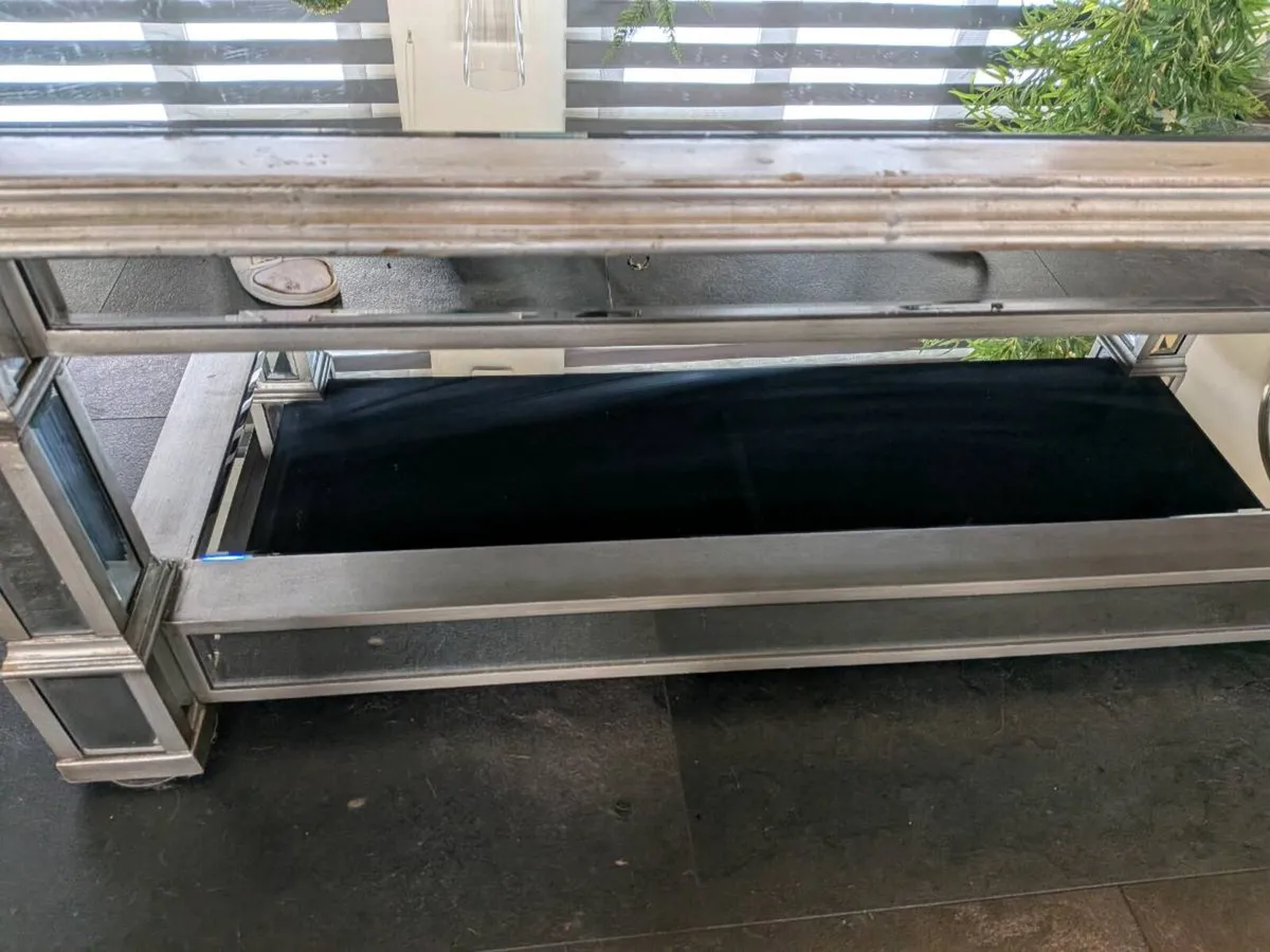 Mirrored coffee table - Image 2