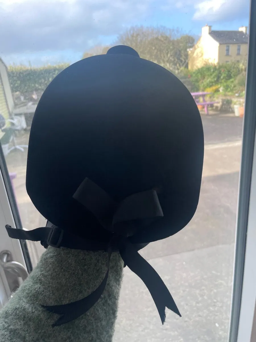Horse riding hat - Image 2