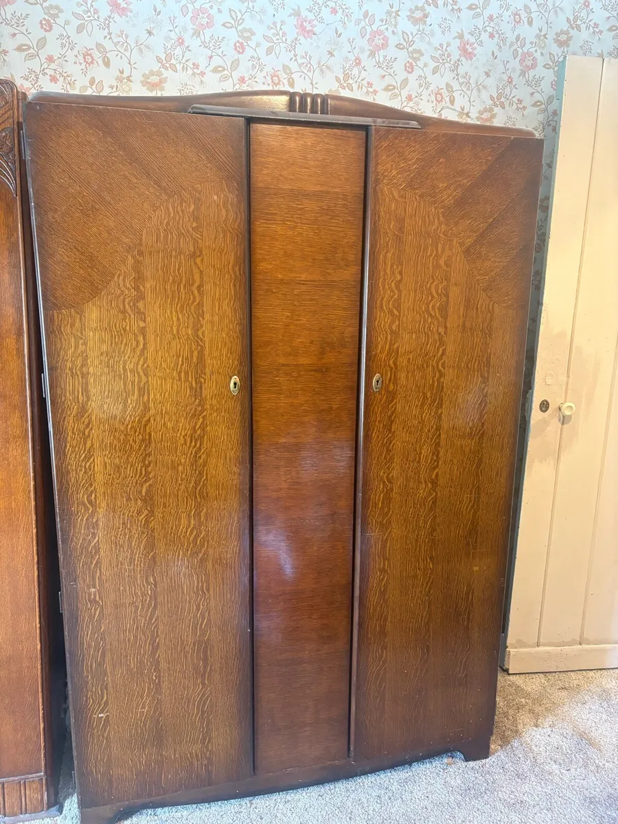 Antique wardrobe - Image 1