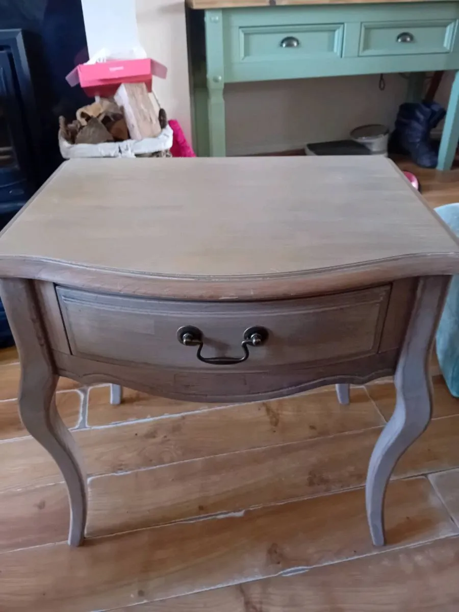 Antique lamp table - Image 1