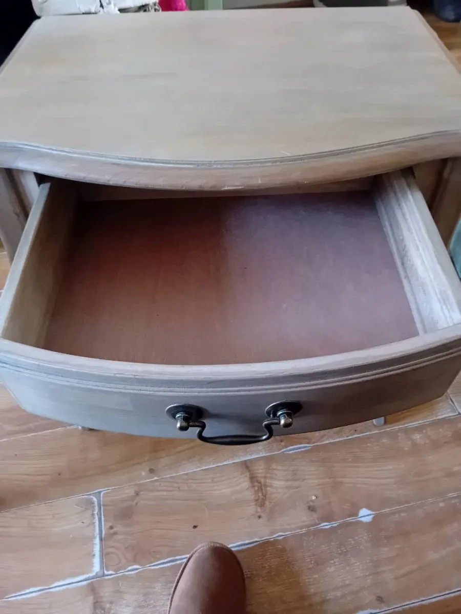 Antique lamp table - Image 2
