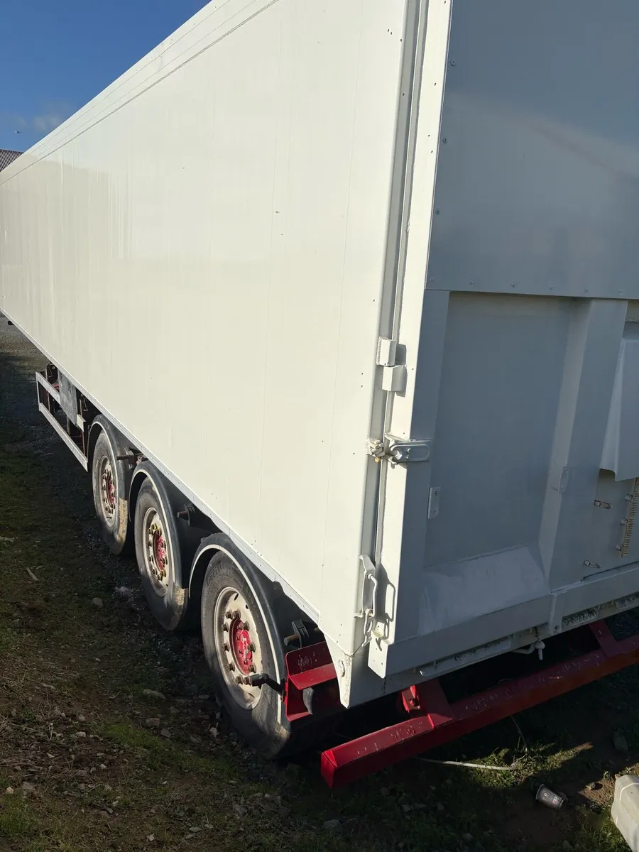 Fruehauf bulk trailer - Image 3