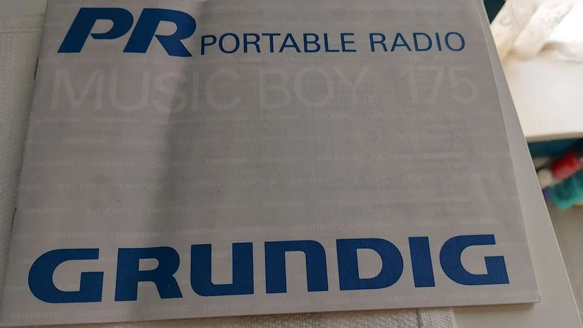 GRUNDIG RADIO EXCELLENT CONDITION - Image 2