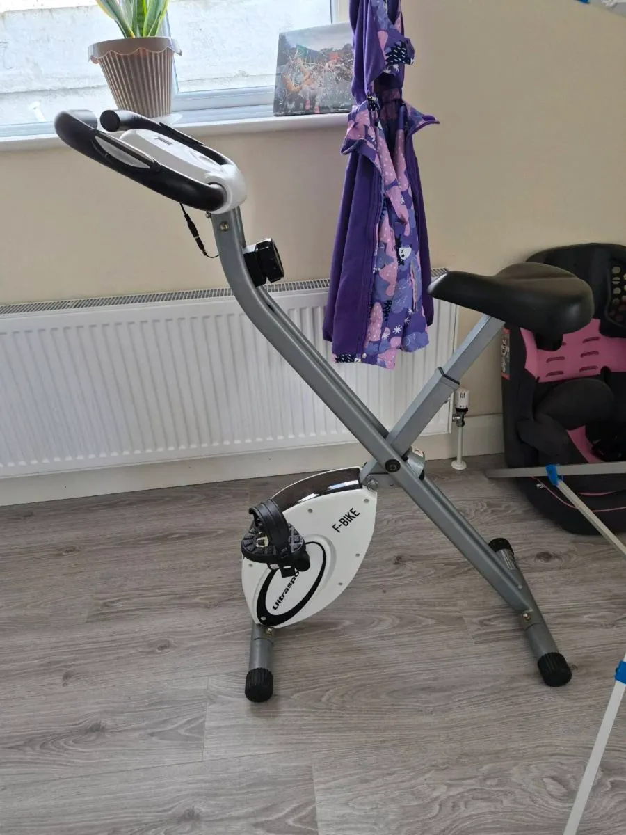 Excerise bike - Image 1
