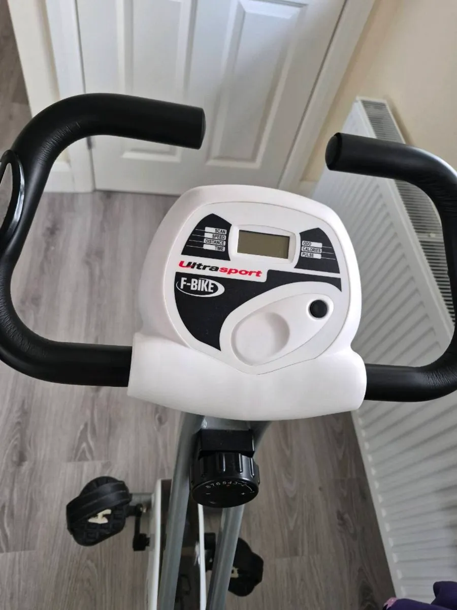 Excerise bike - Image 2