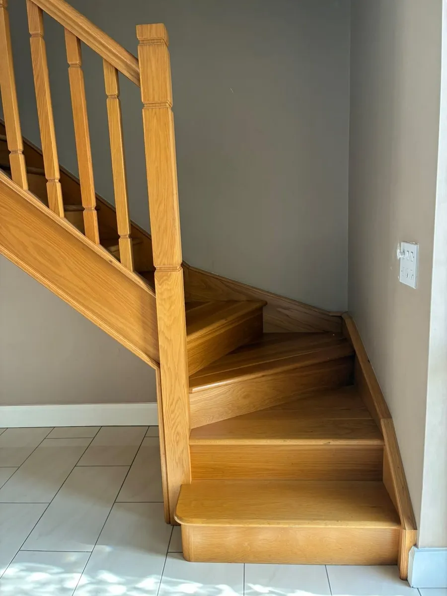 Oak Stairs - Image 4