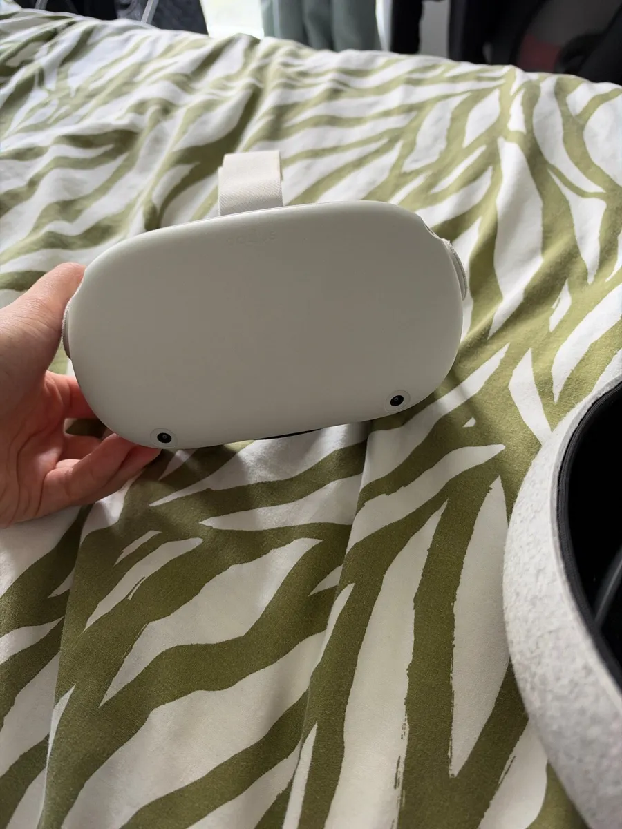 That’s a Meta Quest 2 (Oculus Quest 2) - Image 2