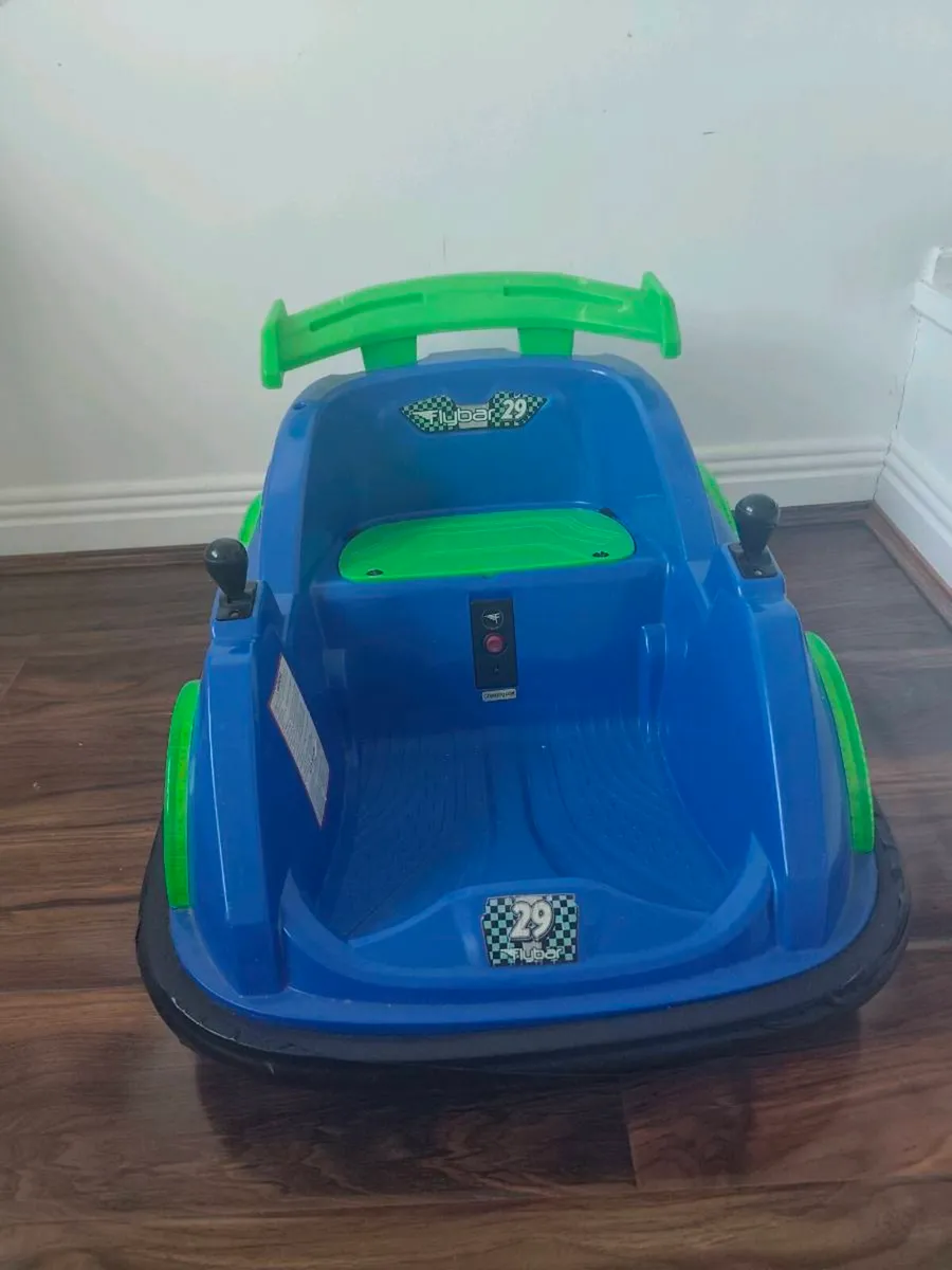 Kids’ Electric Bumper Car for Sale! 💙💚 - Image 2