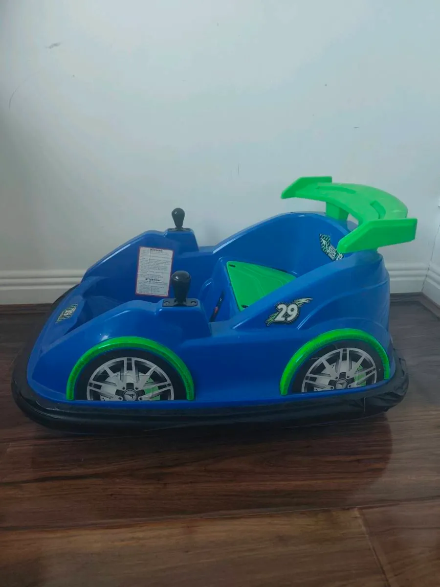 Kids’ Electric Bumper Car for Sale! 💙💚 - Image 3