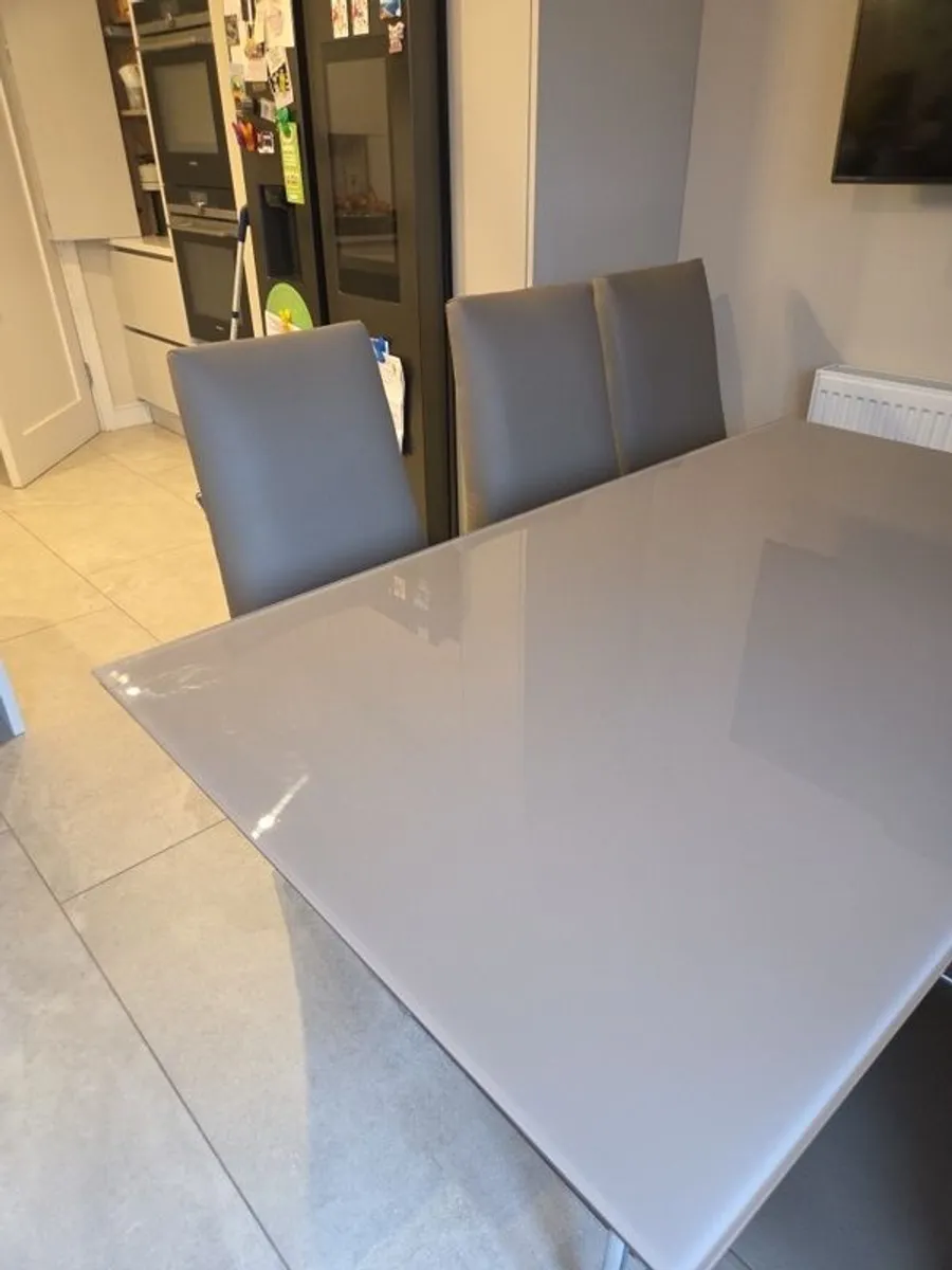 dining table and six chairs - Image 3