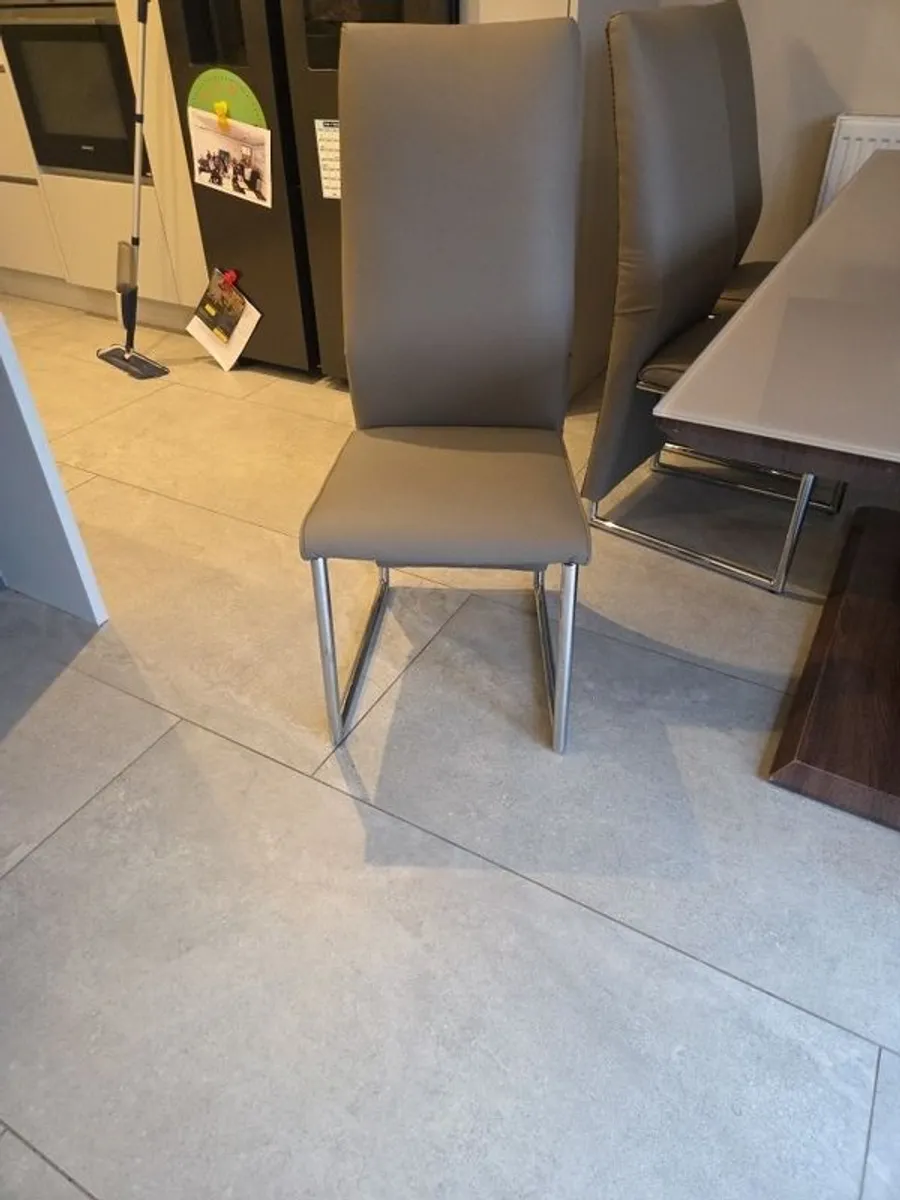 dining table and six chairs - Image 4