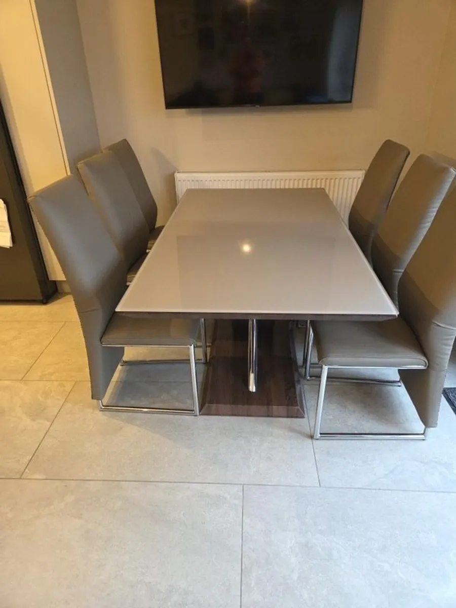 dining table and six chairs - Image 1