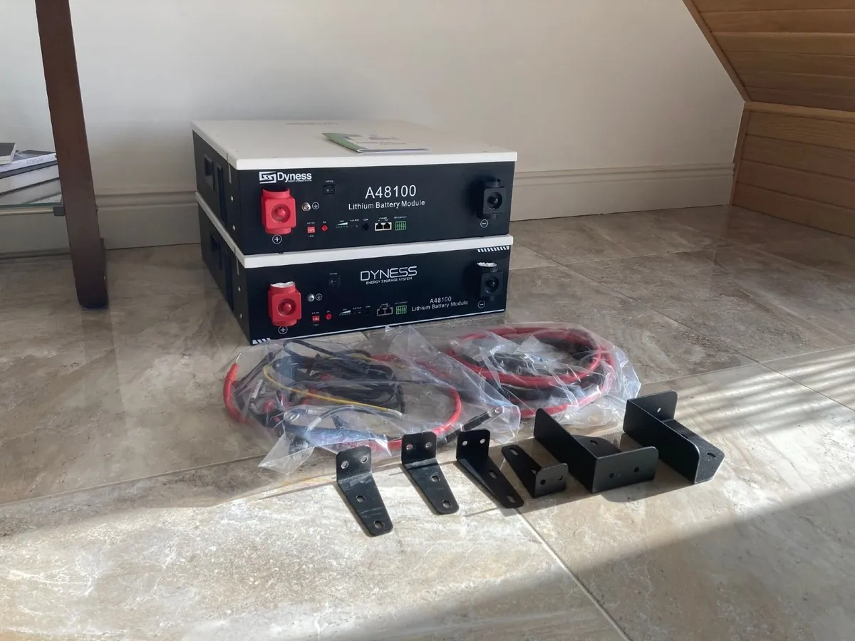 Dyness A48100 Solar Batteries