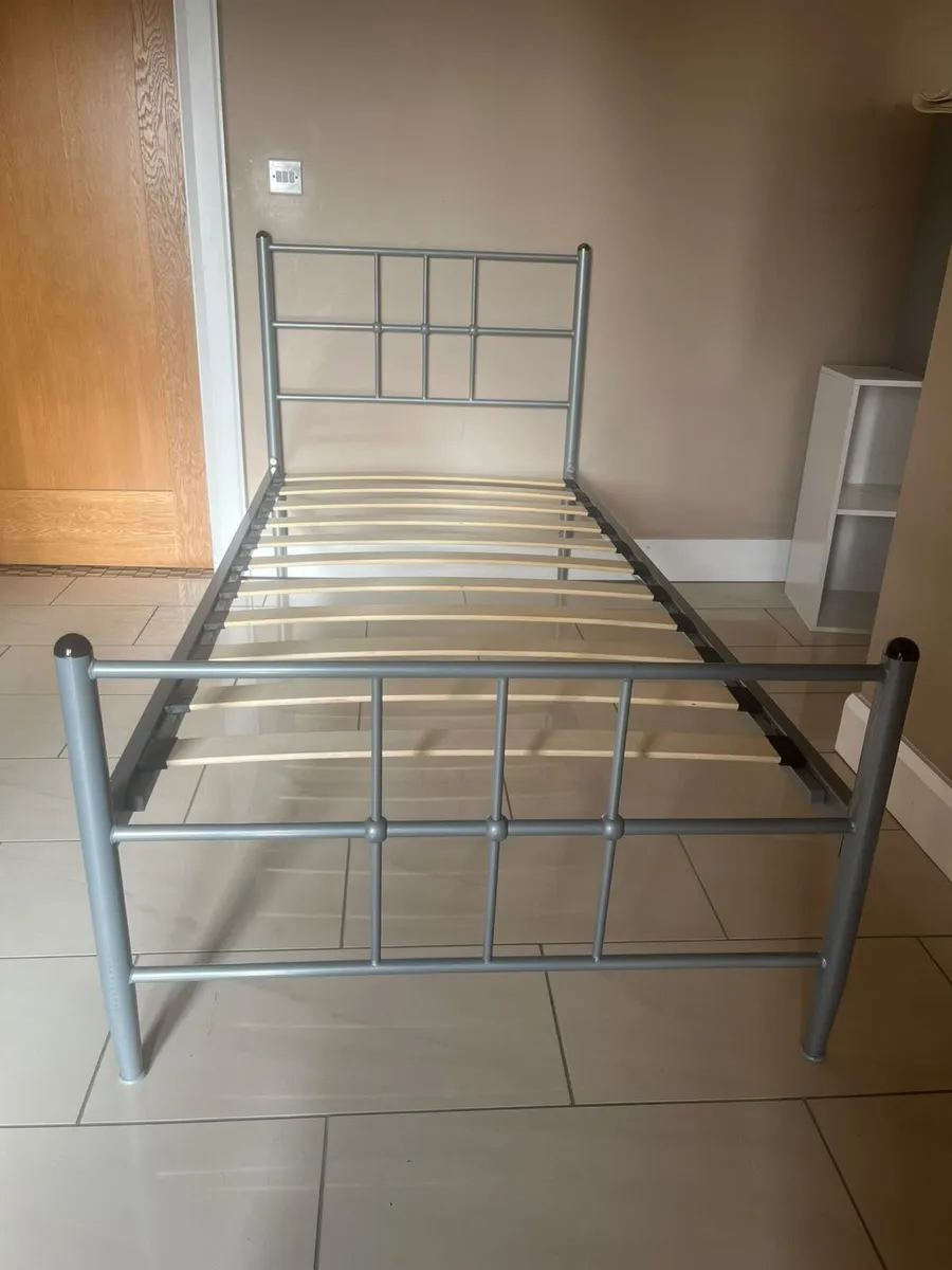 Single bed & bedside locker - Image 1