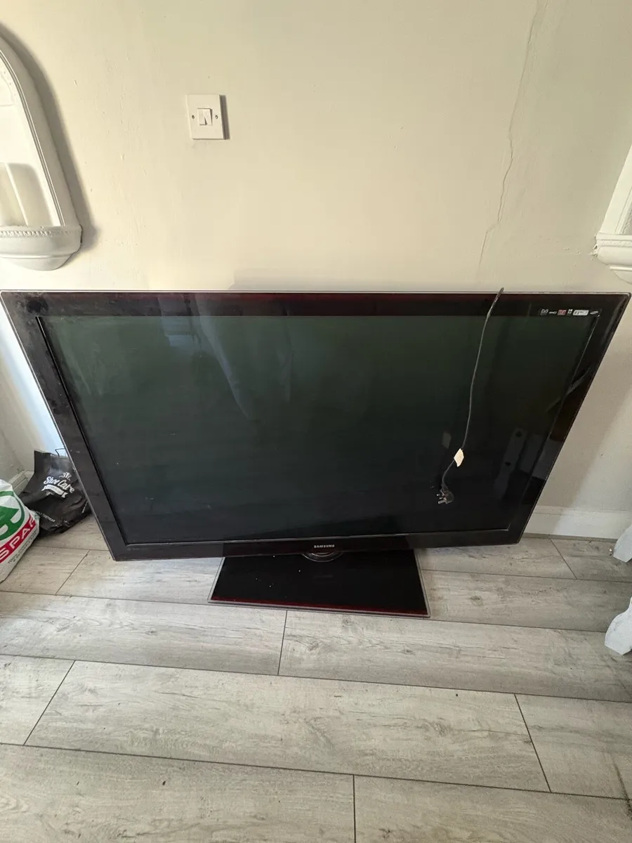 Samsung 70inch tv - Image 1