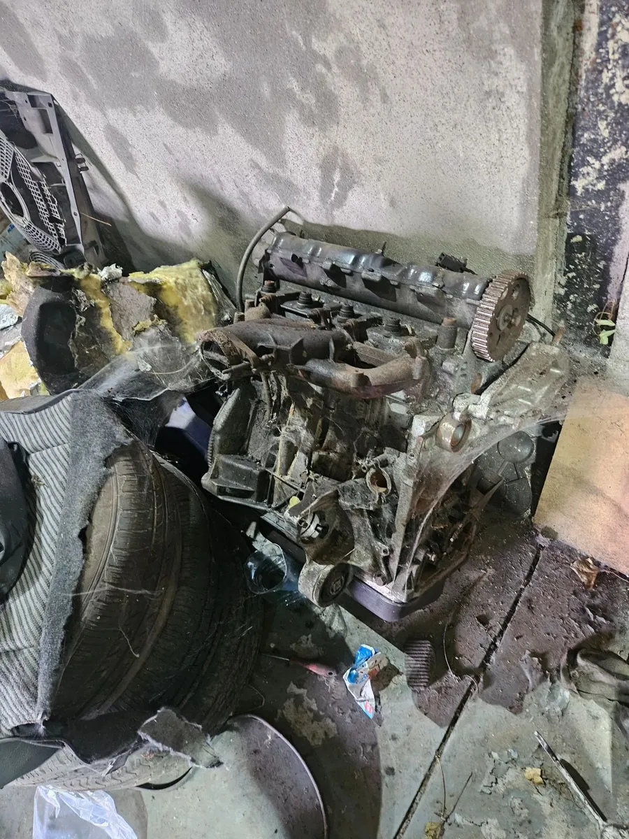 Peugeot  405 stdt and Peugeot  205 parts - Image 3
