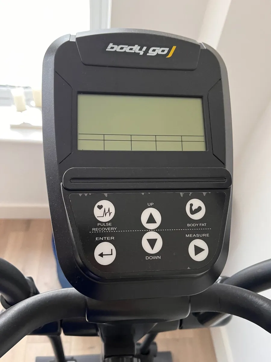Cross trainer - Image 2