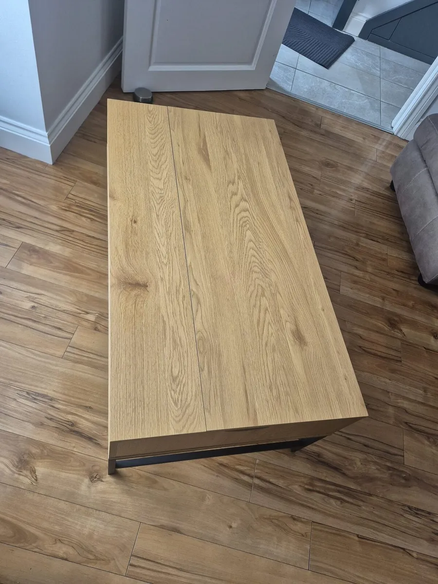 Coffee and storage table - Image 2