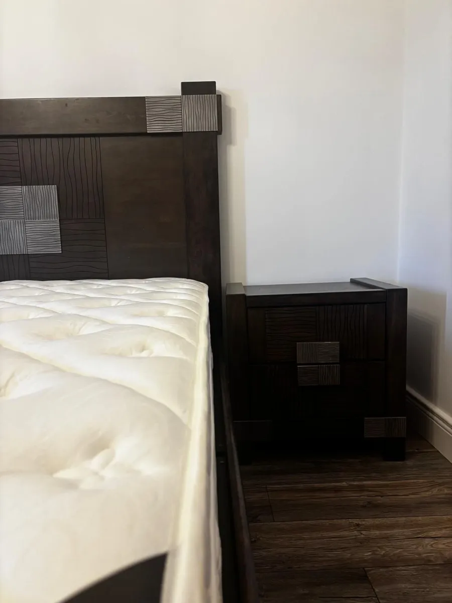 Bed , locker's, mattress - Image 3