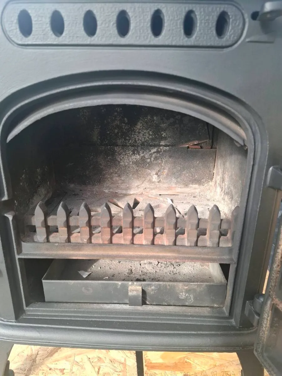 Stove - Image 2