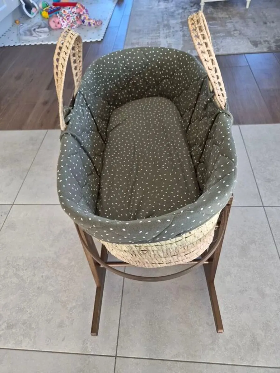 Little Green Sheep Moses Basket and Rocking Stand - Image 4