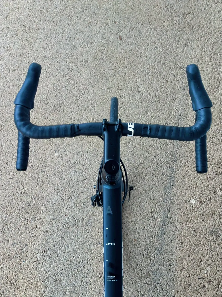 Cube Attain Road Bike Large Frame - Image 4