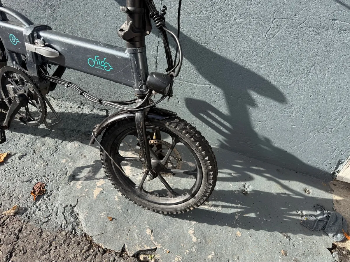 Fiido D2 electric bike - Image 4