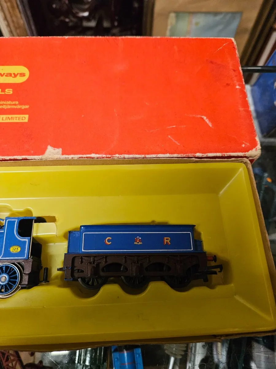 Hornby Triang OO Gauge Caledonian Steam Engine - Image 4