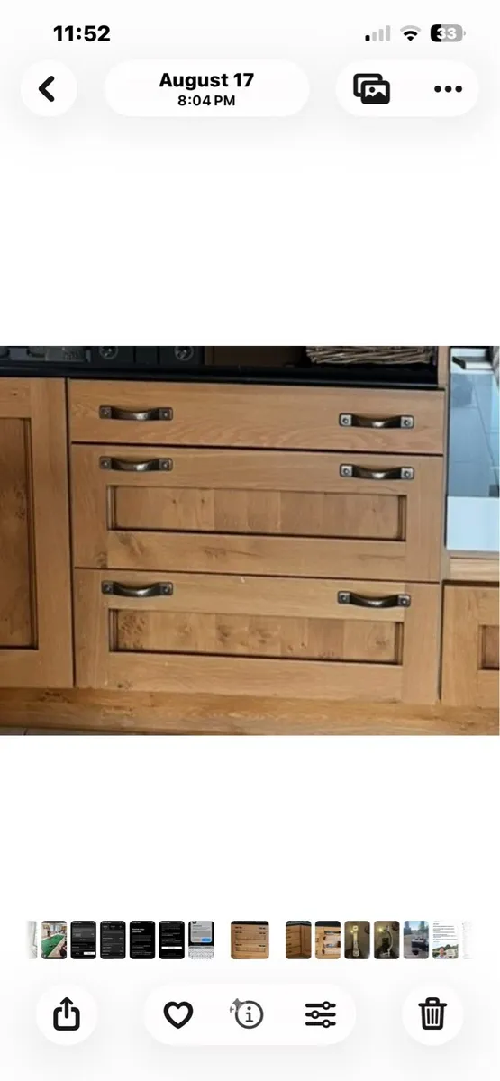 Kitchen unit door handles - Image 1