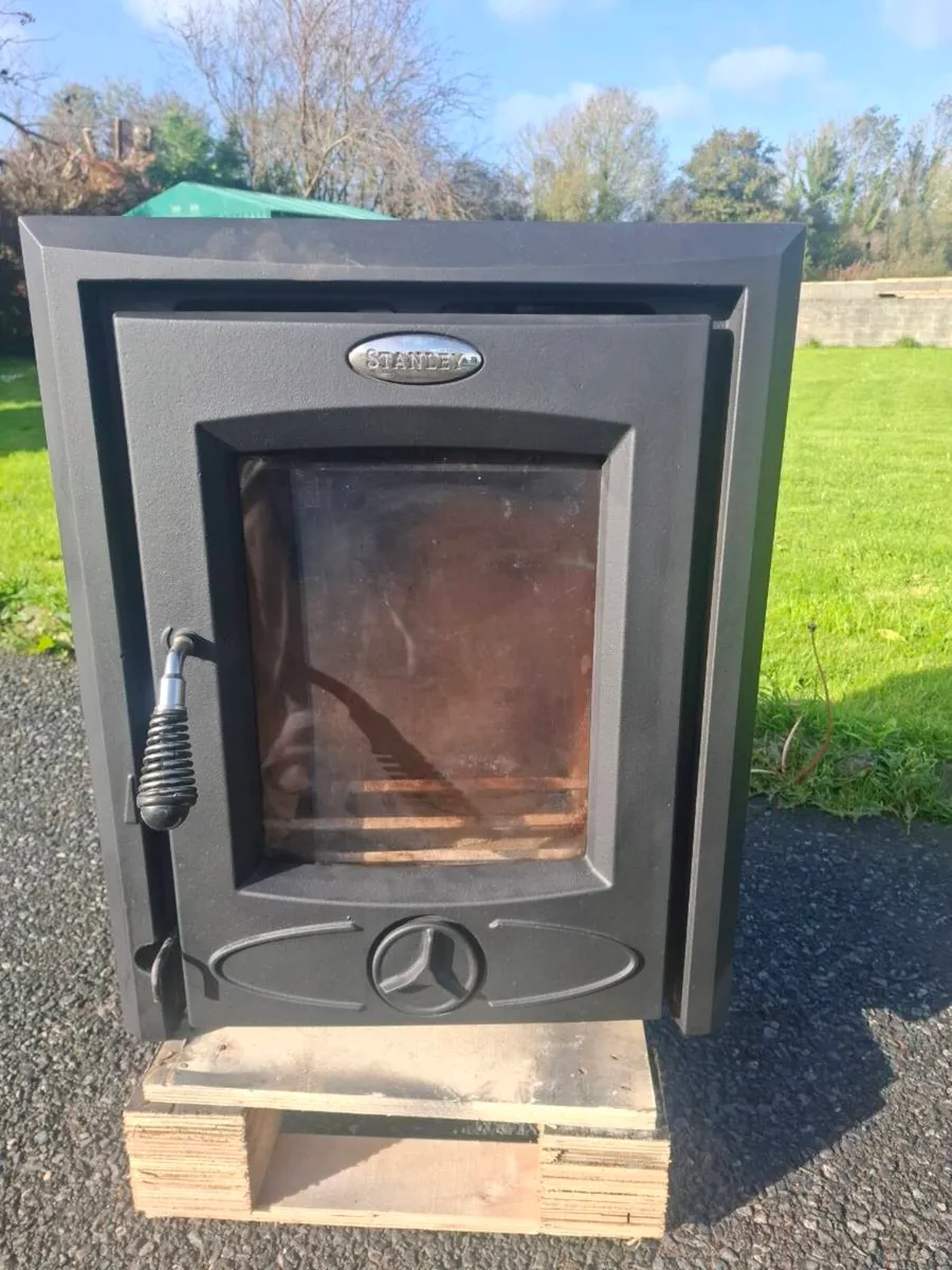 Stove - Image 1