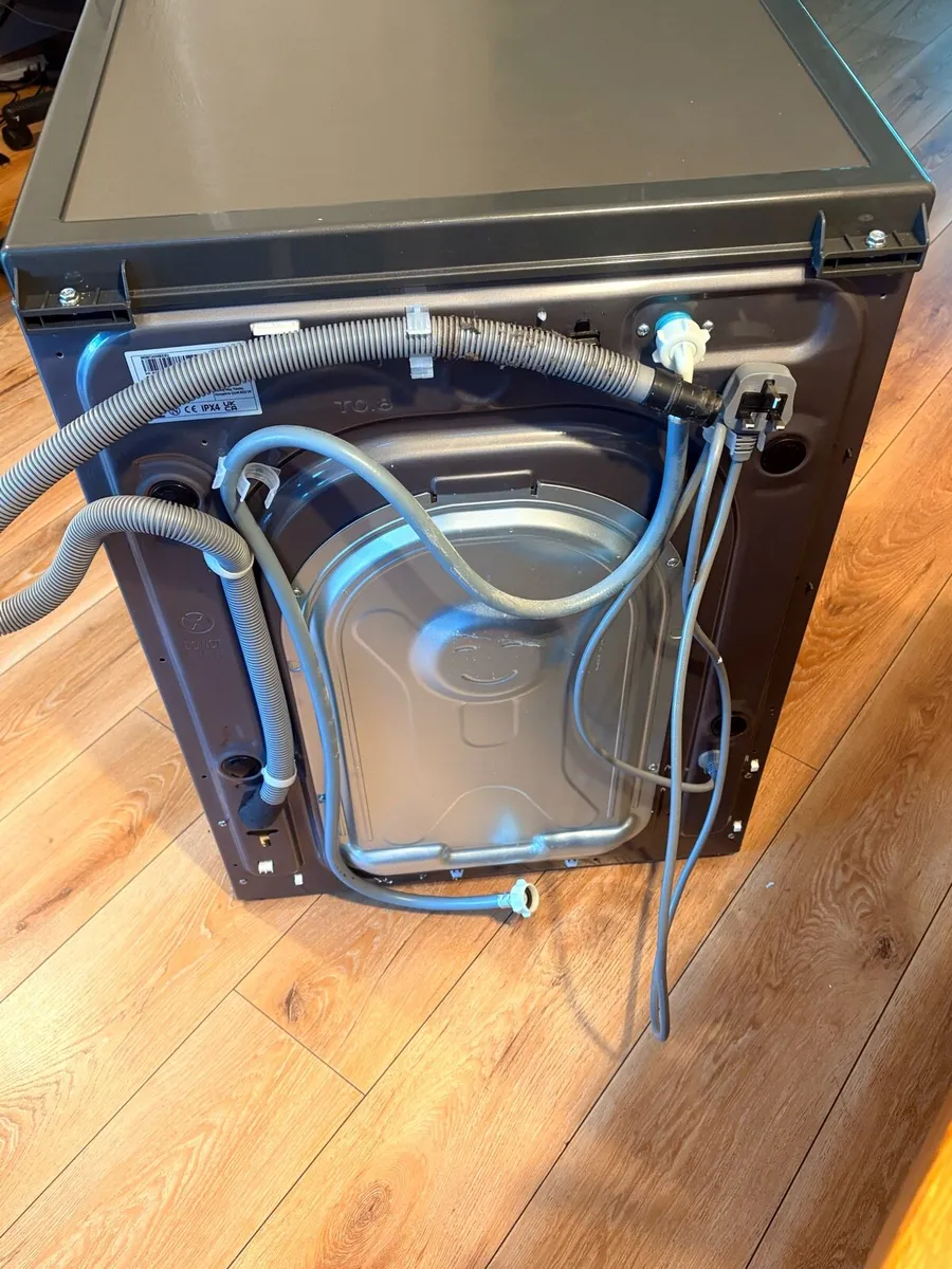 Samsung washing machine build in dryer - Image 3
