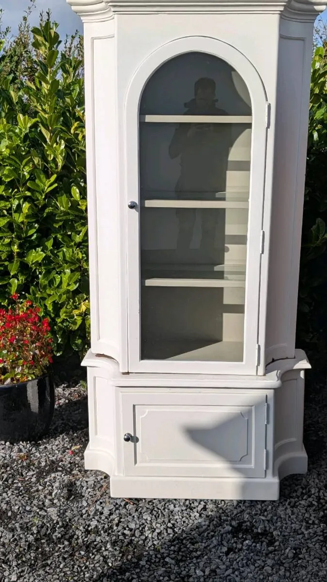 Cabinet and dresser - Image 3