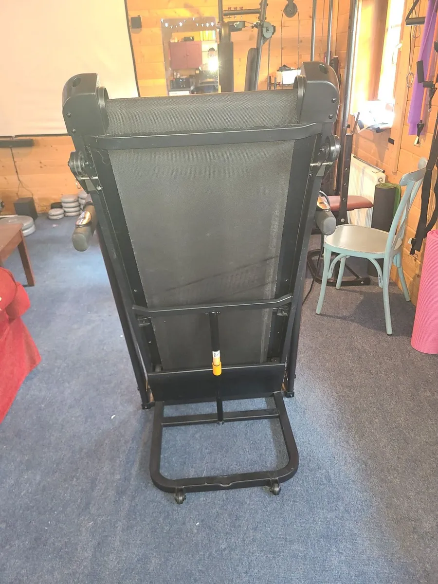 GT-PRO 3000 - Folding Treadmill - Image 2