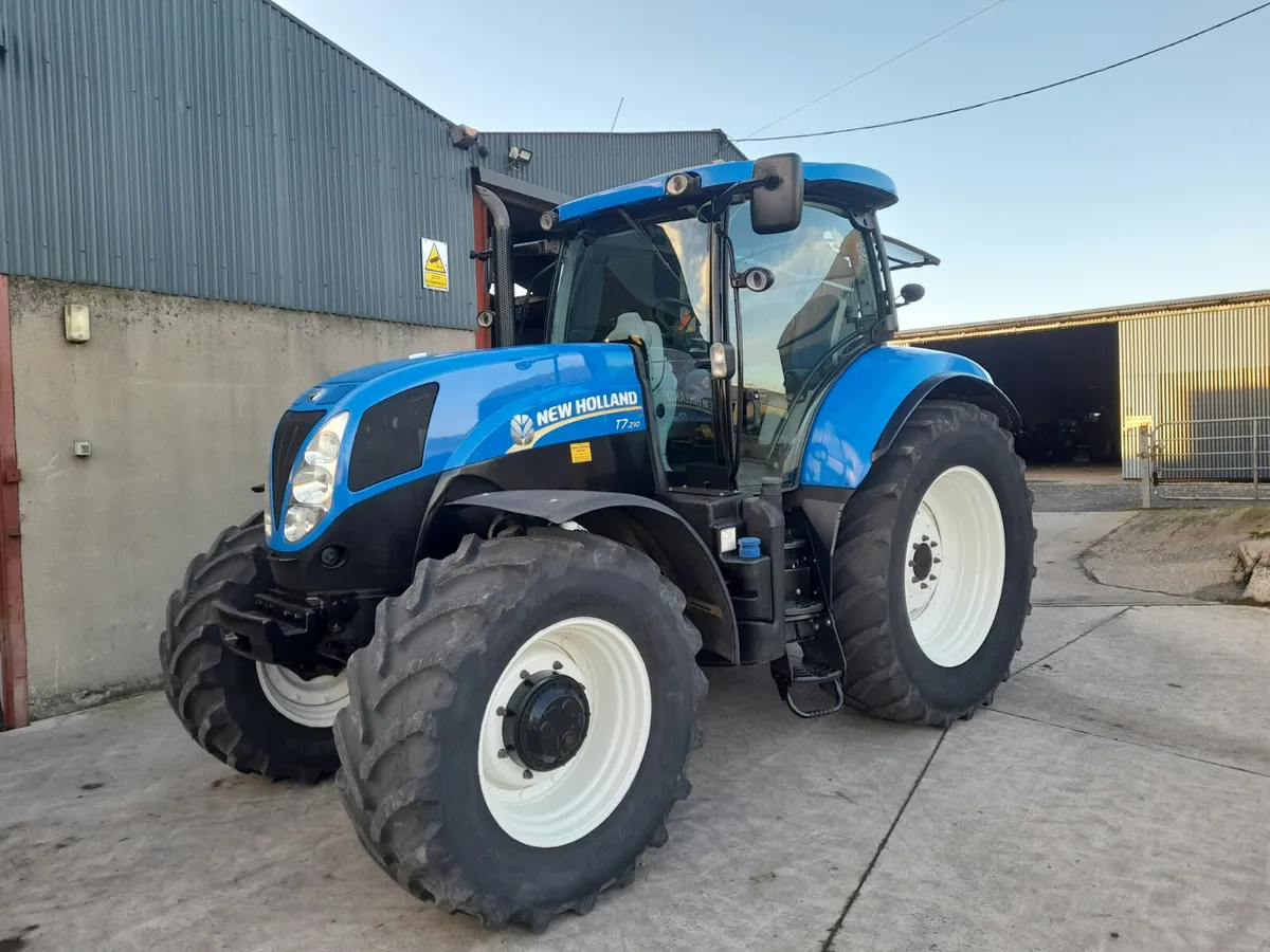 2013 New Holland T7.210 - Image 3