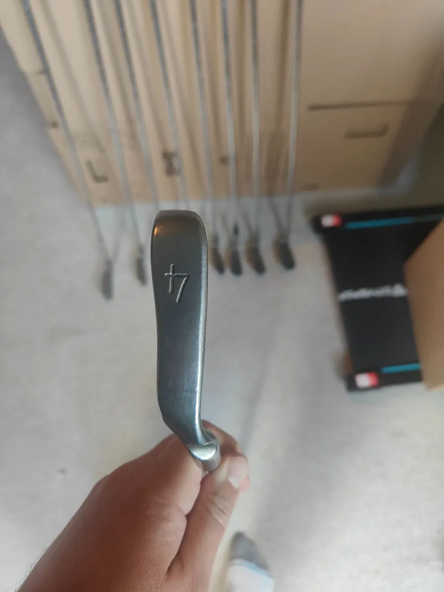 Ping i3 irons - Image 1