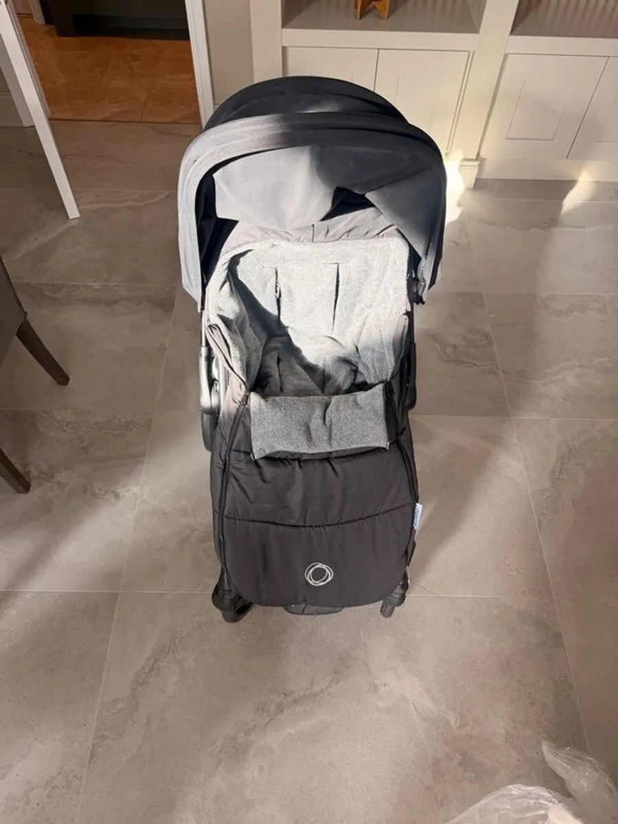 bugaboo buggy, carseat and 2 isofix for cars. - Image 2