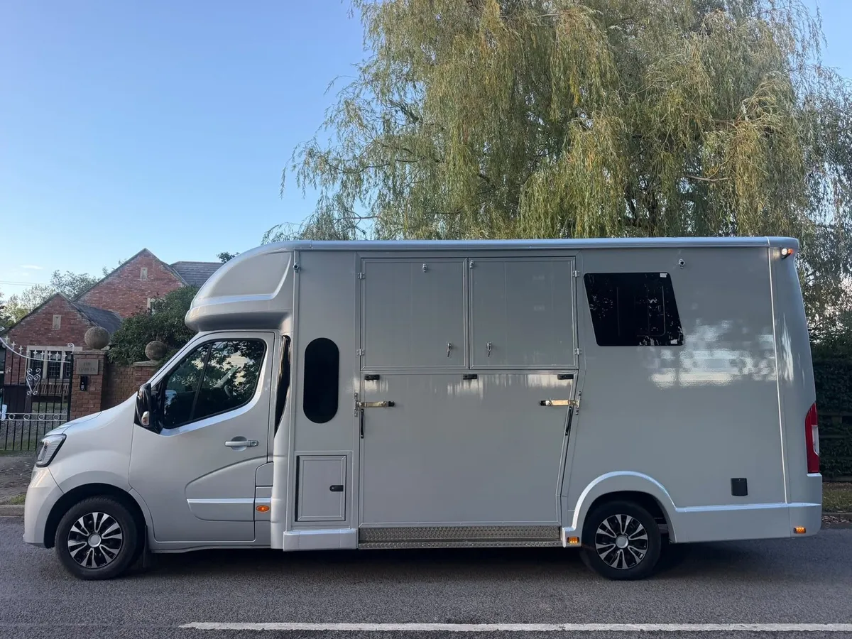 Renault Master 2023 Crew Van 5 Seater. Low mileage - Image 1