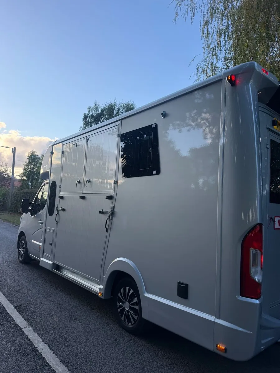 Renault Master 2023 Crew Van 5 Seater. Low mileage - Image 2