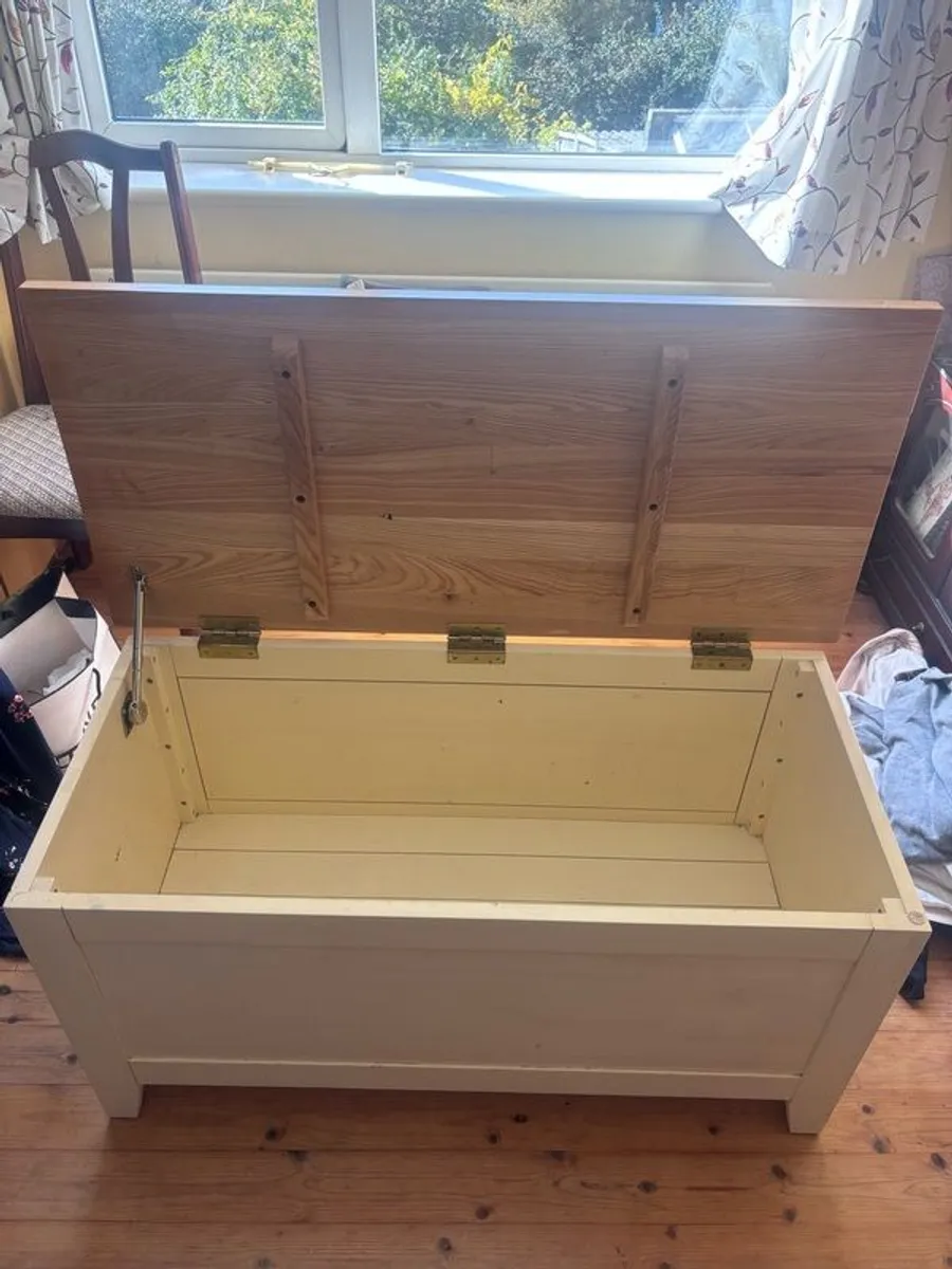 Wooden Blanket Box - Image 4
