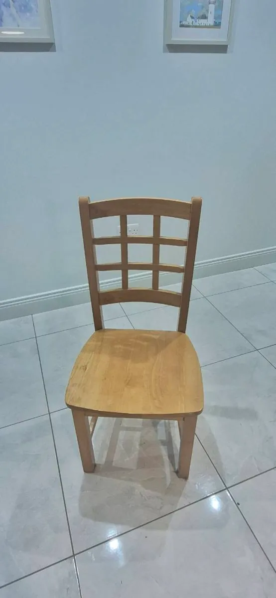 Kitchen Table and chairs - Image 3