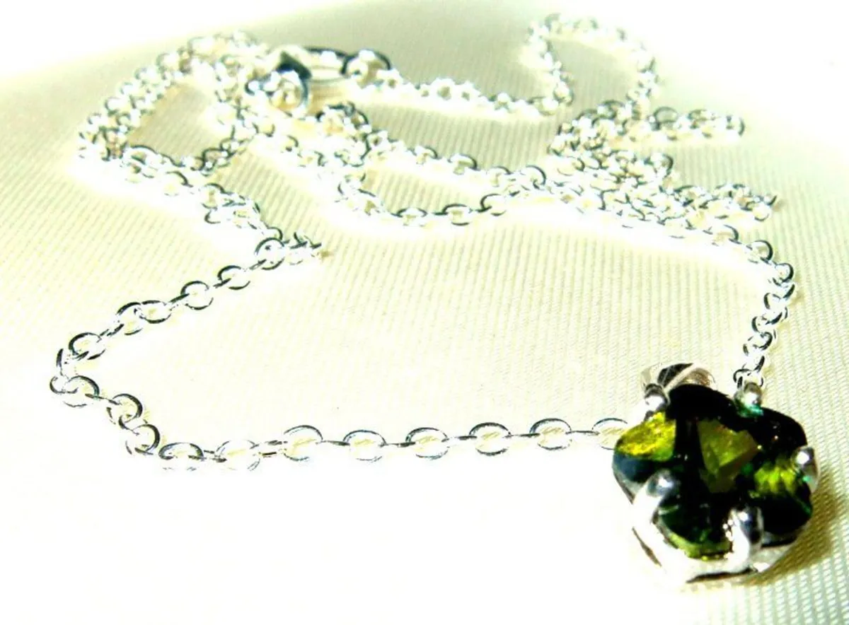 Vintage Hallmarked Silver Peridot Pendant-Pristine - Image 3