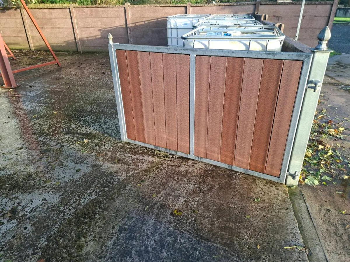 Gates - Image 2