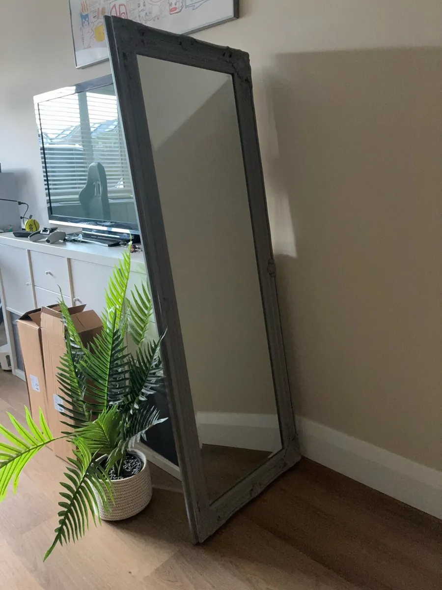 Grey standing mirror - Image 2