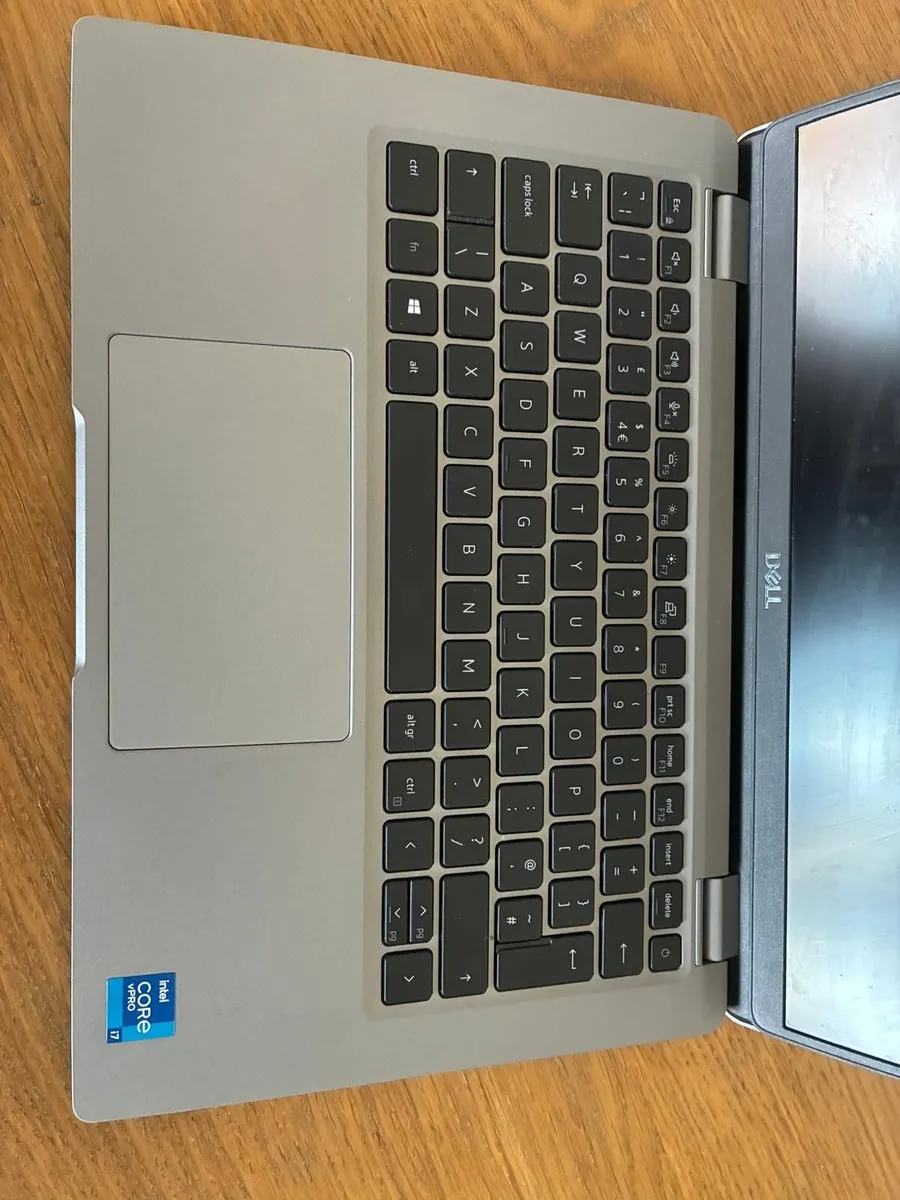 Dell Latitude 5320 - Image 4
