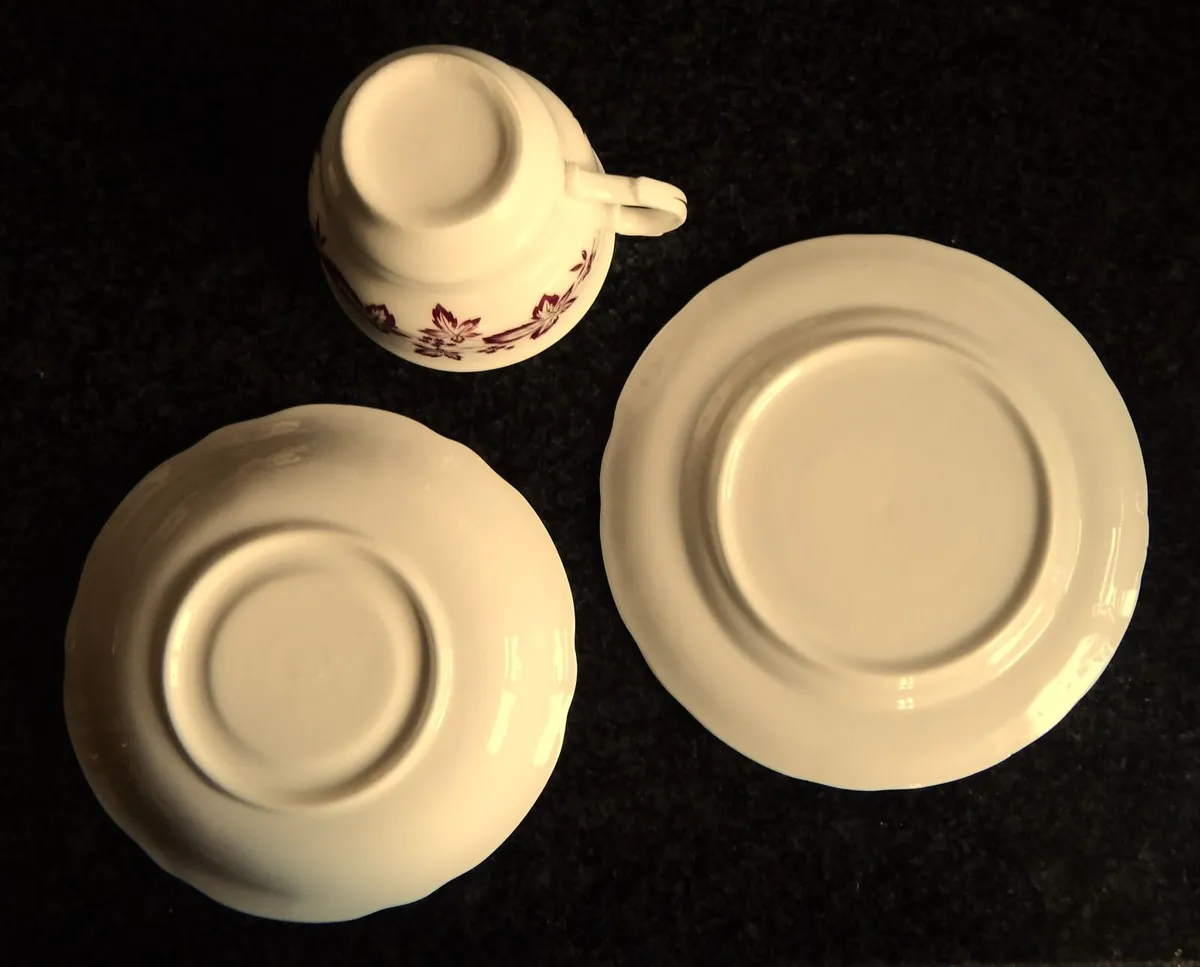 20 Piece China Tea Set - Image 2