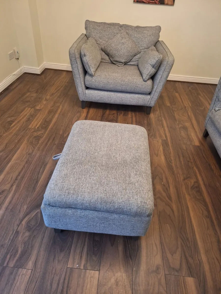 Sofa free to take away - Image 1
