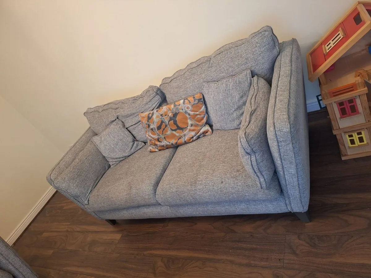 Sofa free to take away - Image 2