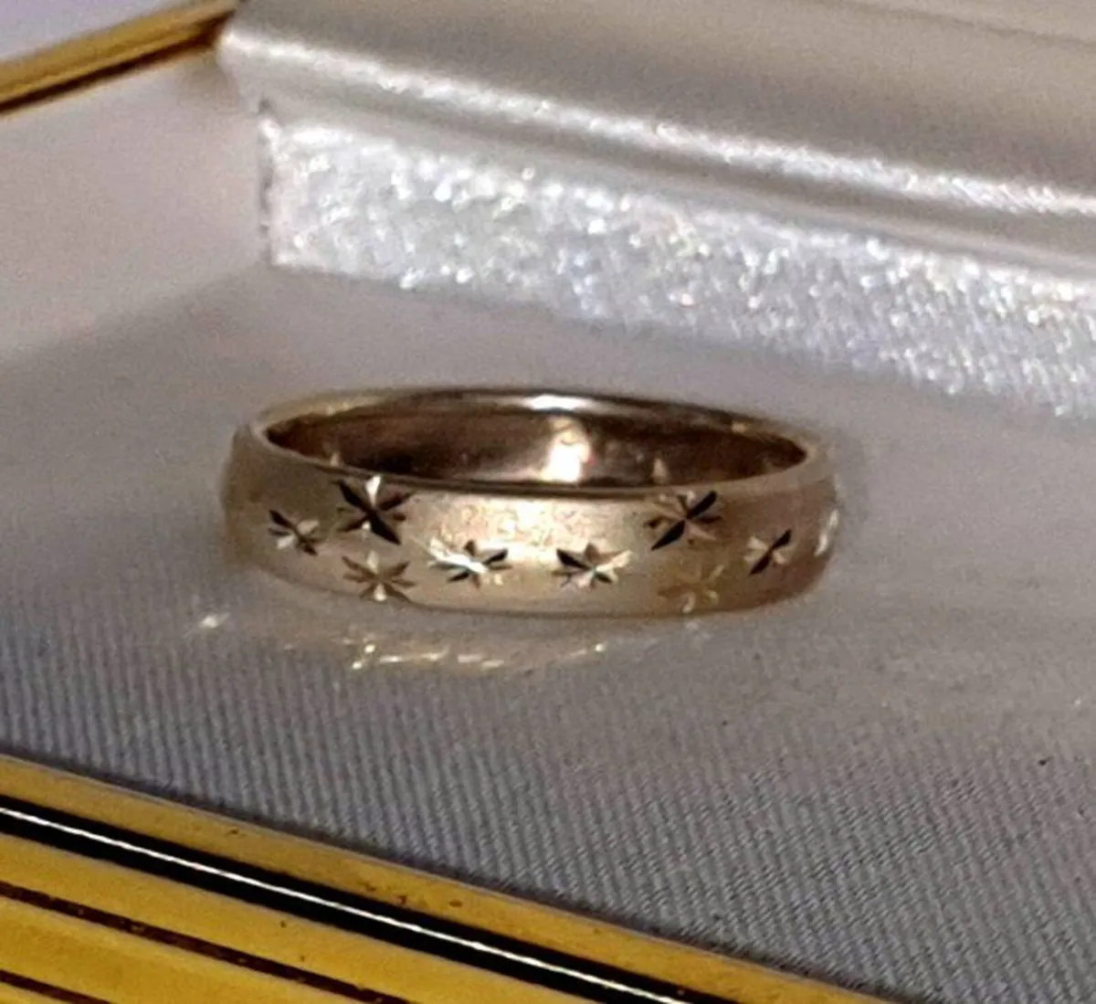 Vintage Hallmarked Silver Unisex Wedding Band - Image 3