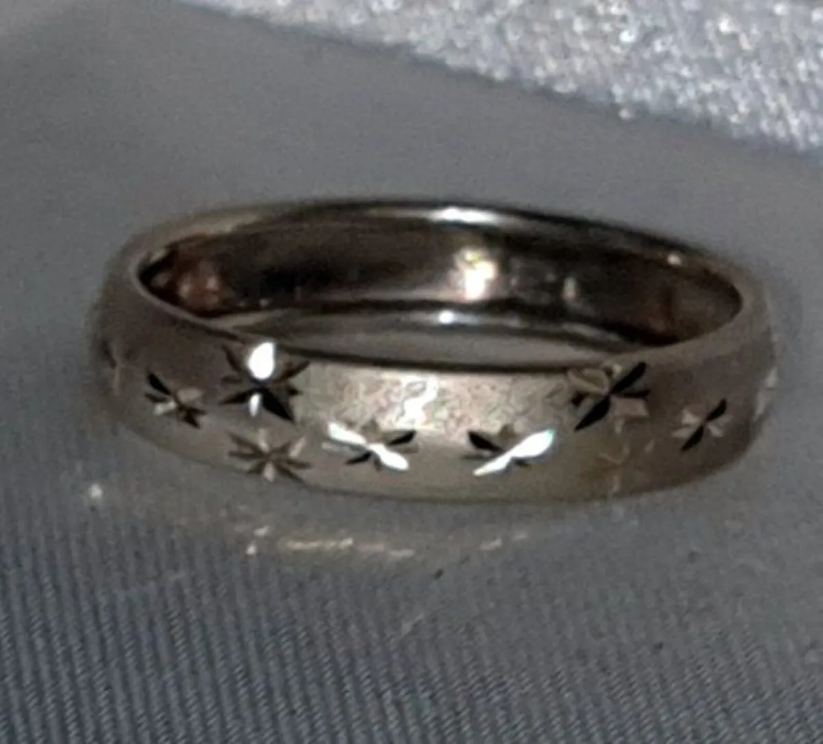 Vintage Hallmarked Silver Unisex Wedding Band - Image 4