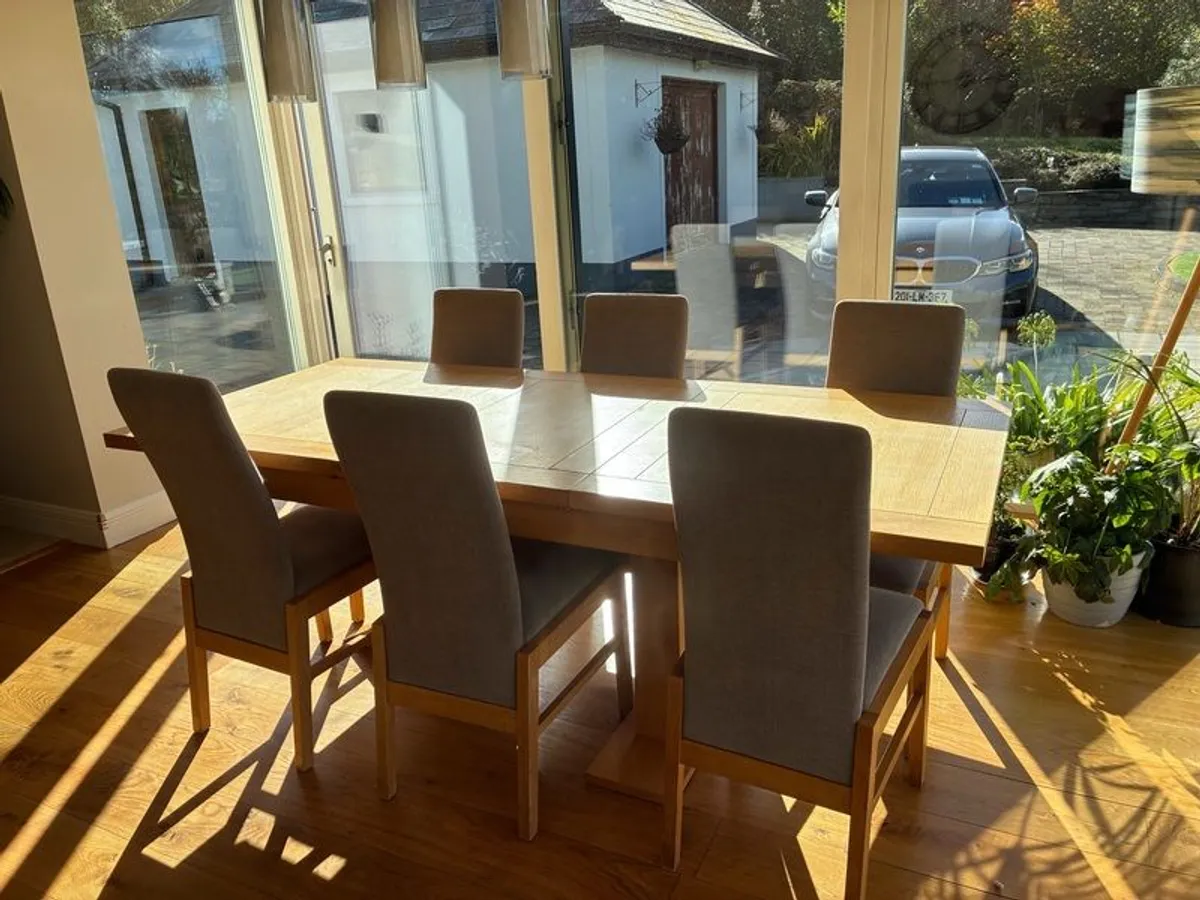 dining table - Image 3